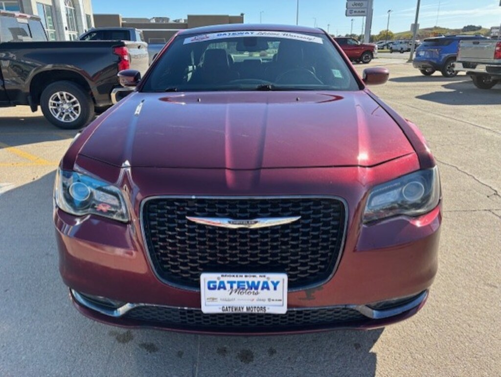 Used 2018 Chrysler 300 300S