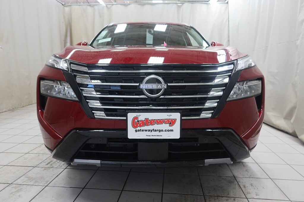 2025 Nissan Rogue Platinum photo 4