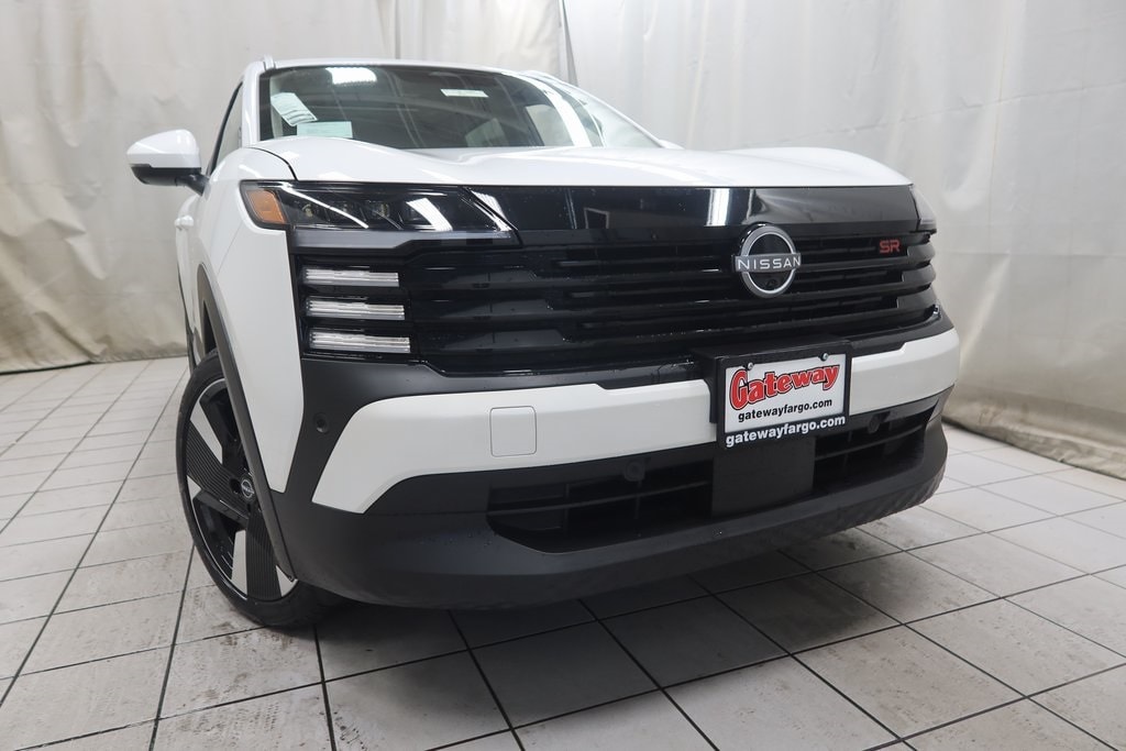 New 2025 Nissan Kicks SR SUV