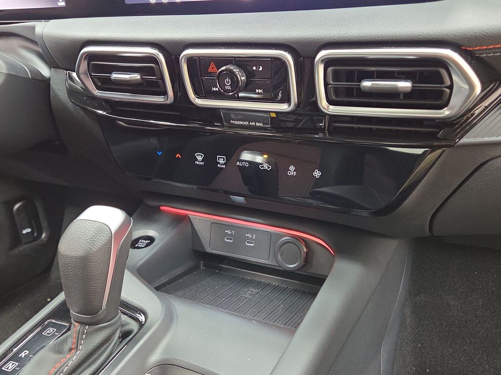 2026 Nissan Sentra SR - Photo 14