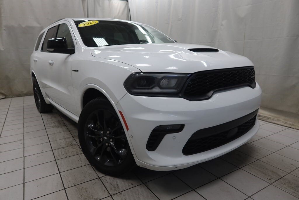 2023 Dodge Durango R/T Plus photo 3