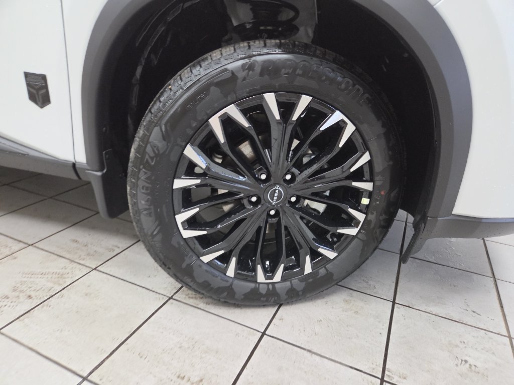 2026 Nissan Rogue Dark Armor - Photo 8