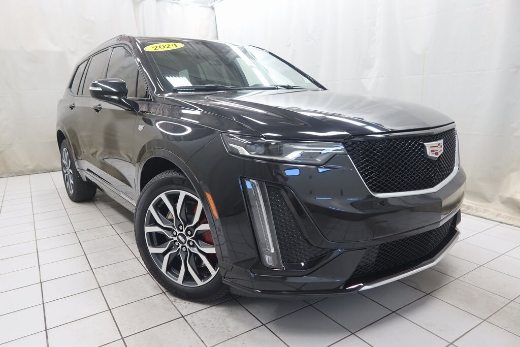 2024 Cadillac XT6 Sport photo 3