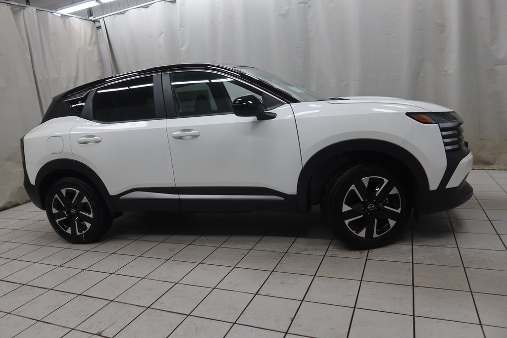 New 2025 Nissan Kicks SV SUV