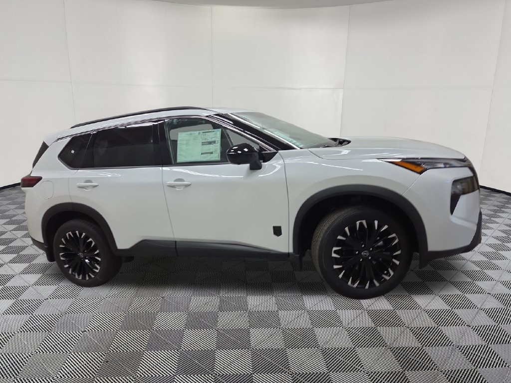 2026 Nissan Rogue Dark Armor - Photo 1