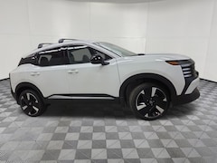 2026 Nissan Kicks SR SUV