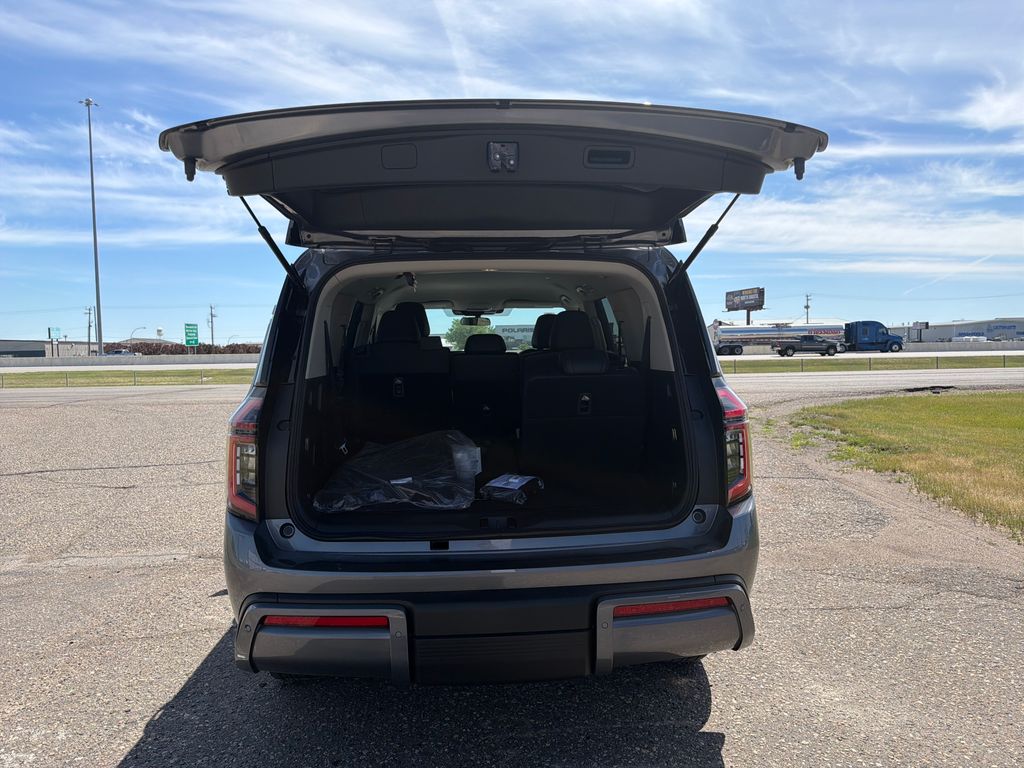 2026 Nissan Armada SV - Photo 10