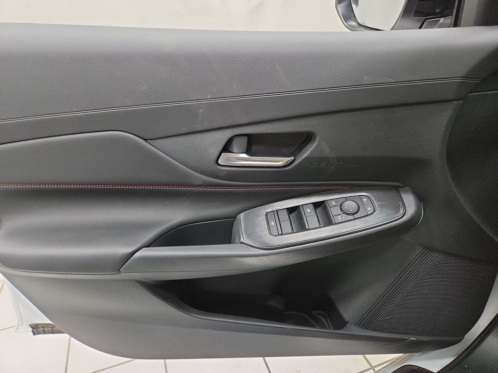 2026 Nissan Sentra SR - Photo 17