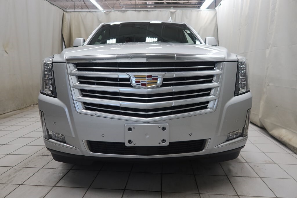 2016 Cadillac Escalade Platinum photo 4