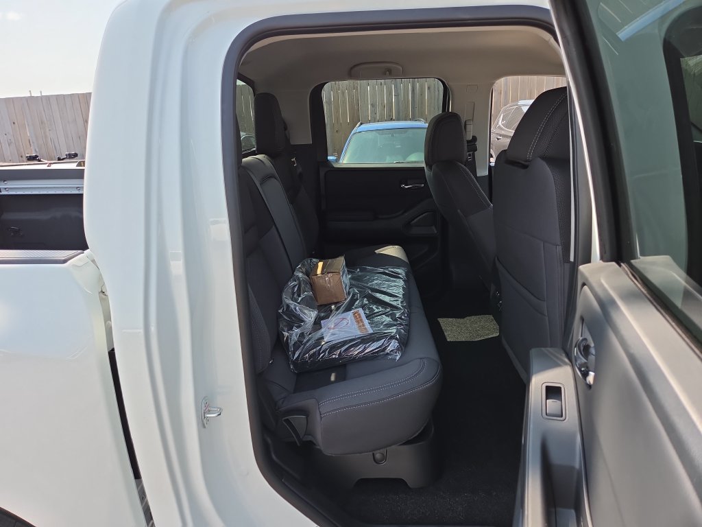 2026 Nissan Frontier SV - Photo 9
