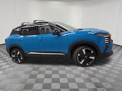 2026 Nissan Kicks SR SUV