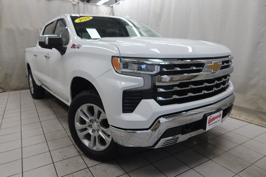 2024 Chevrolet Silverado 1500 LTZ photo 3