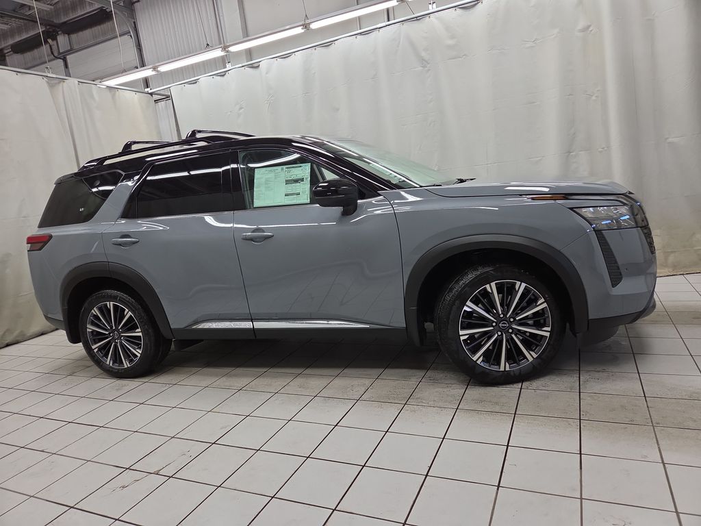 2026 Nissan Pathfinder Platinum 4WD's photo