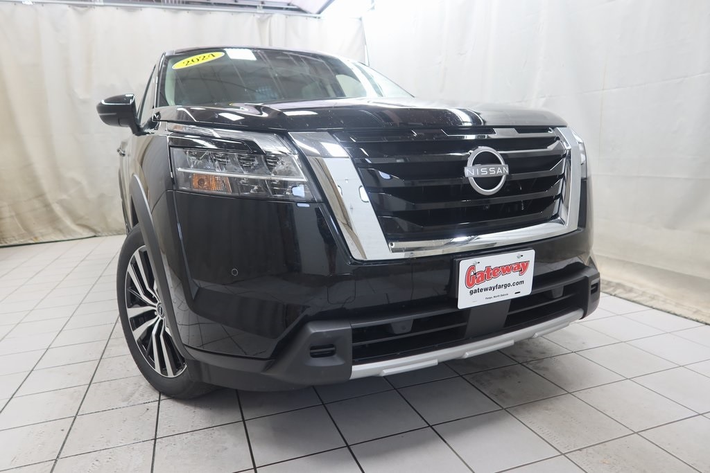 Used 2024 Nissan Pathfinder Platinum SUV