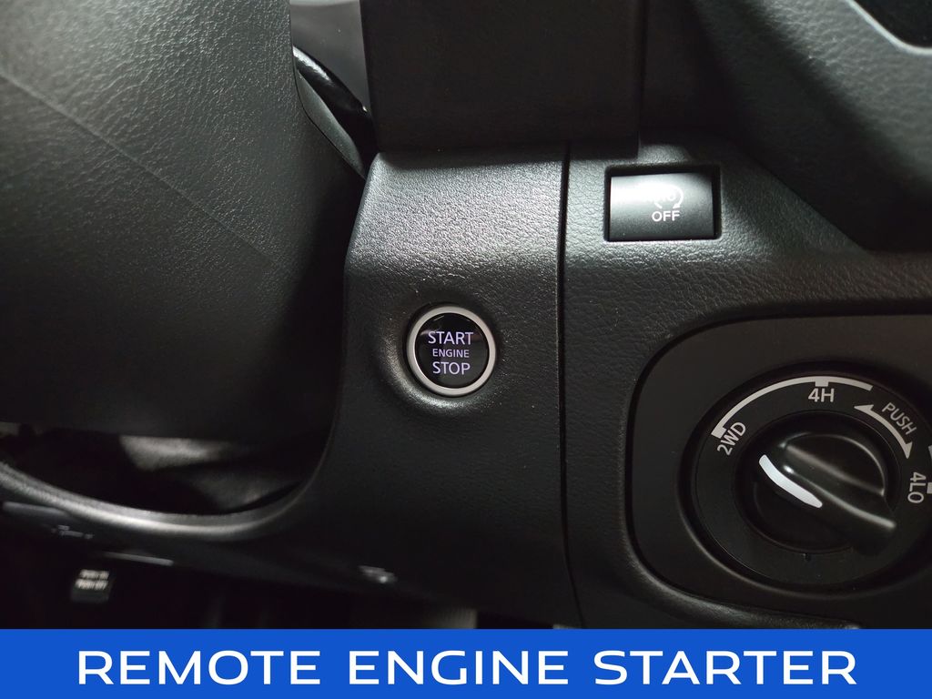 2025 Nissan Frontier PRO-4X - Photo 17