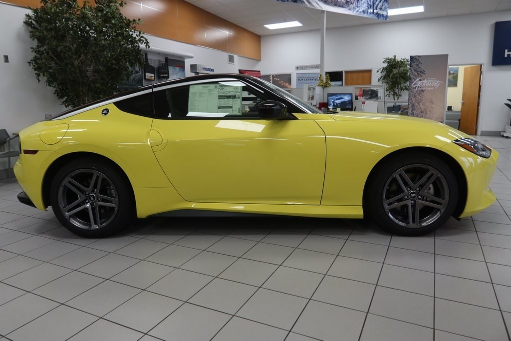 2024 Nissan Z Coupe 