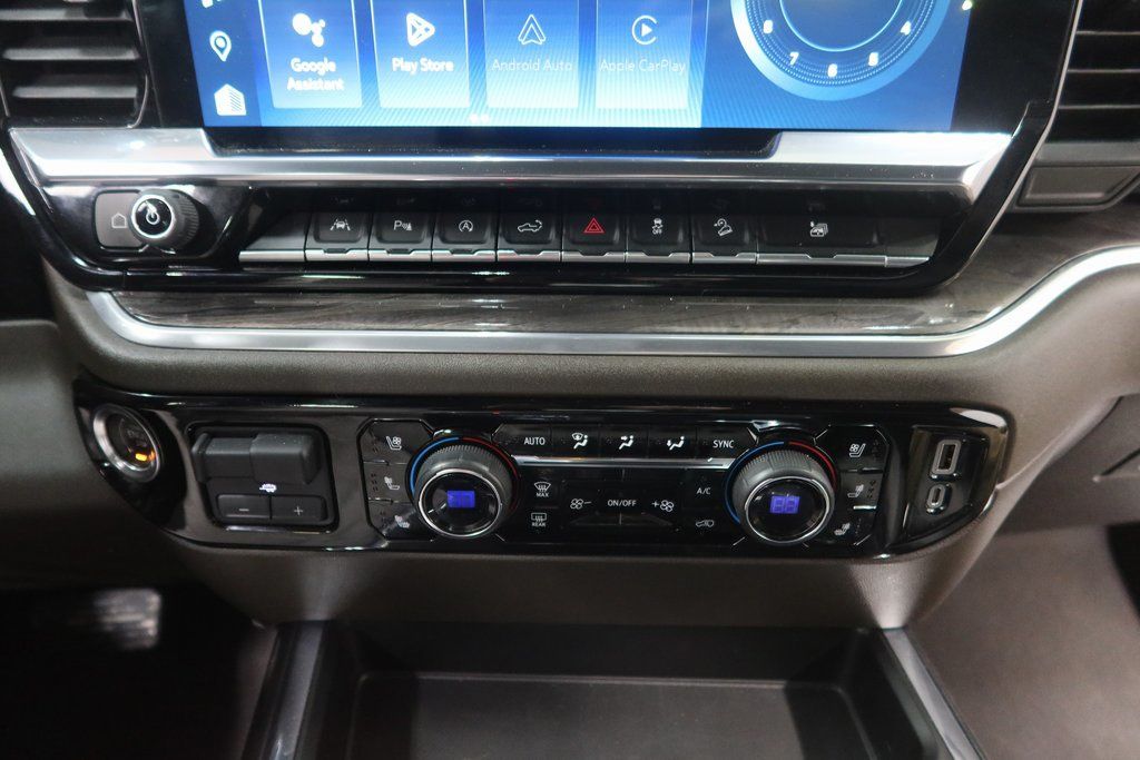 2023 Chevrolet Silverado 1500 LTZ - Photo 17