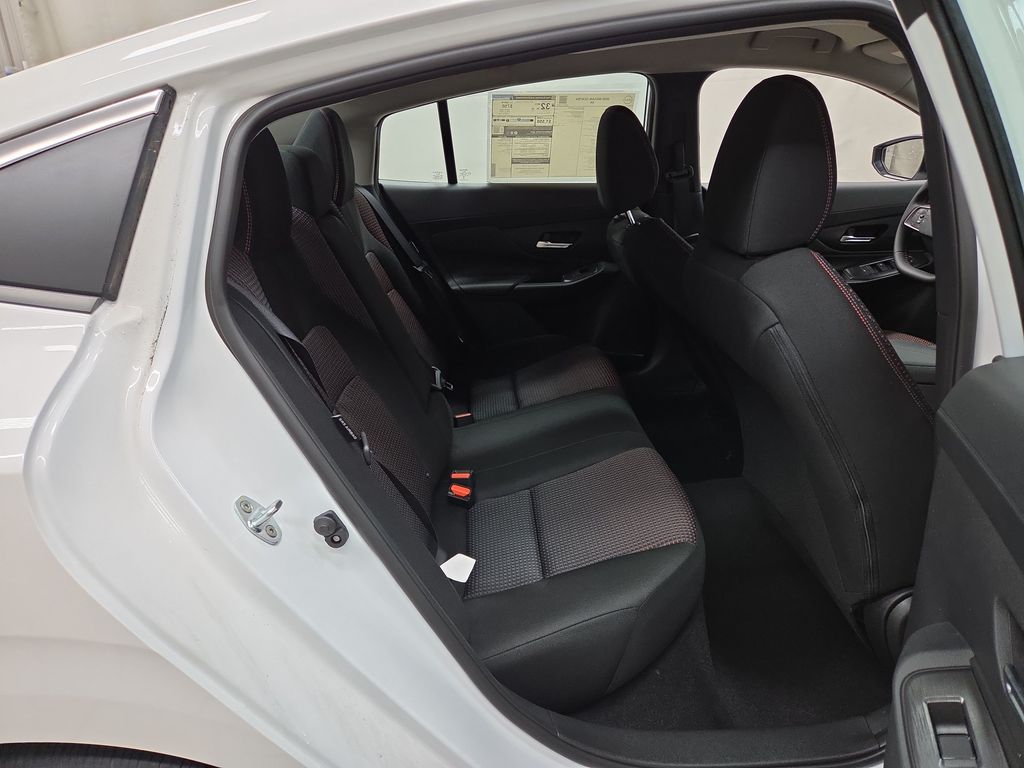 2026 Nissan Sentra SR - Photo 9