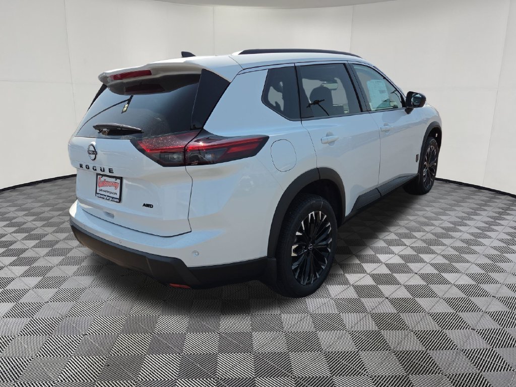 2026 Nissan Rogue Dark Armor - Photo 5