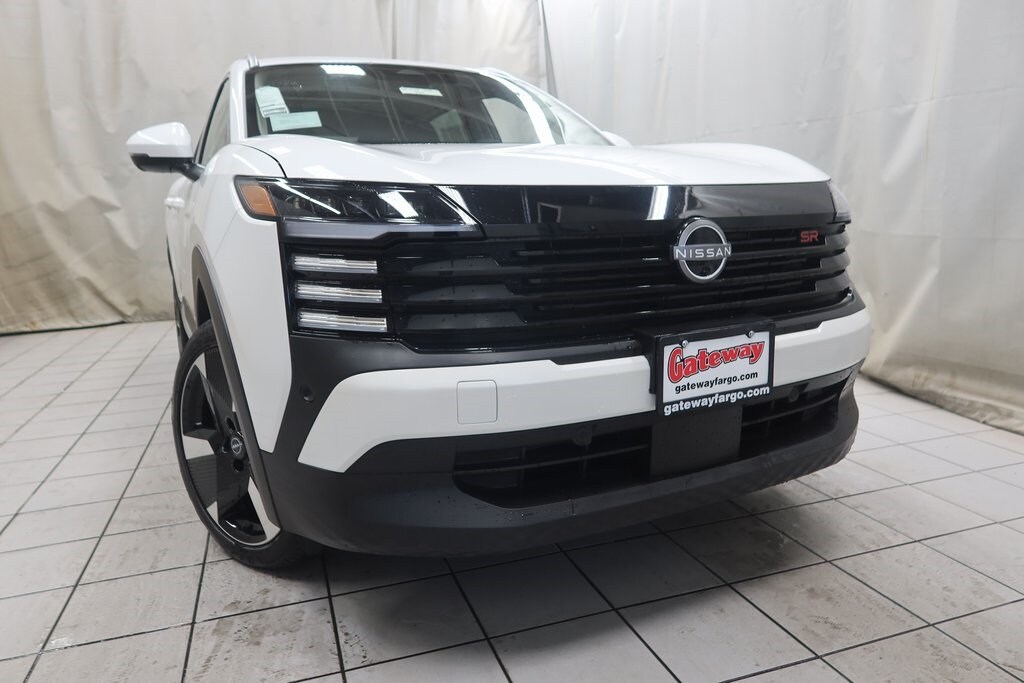 New 2025 Nissan Kicks SR SUV