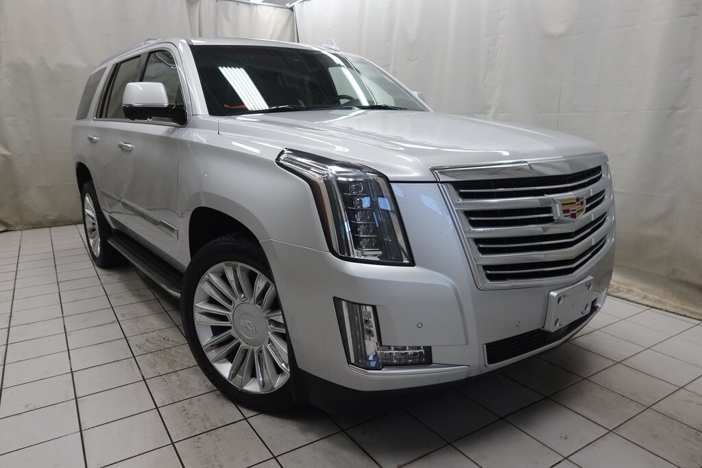 2016 Cadillac Escalade Platinum photo 3