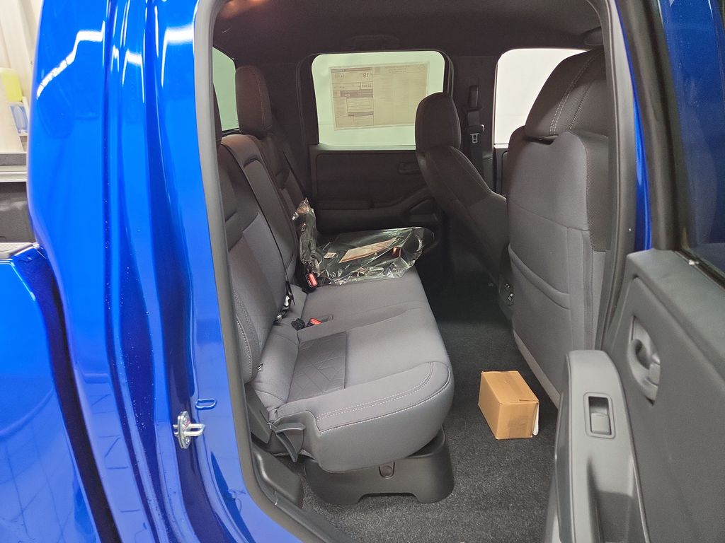 2026 Nissan Frontier SV - Photo 9