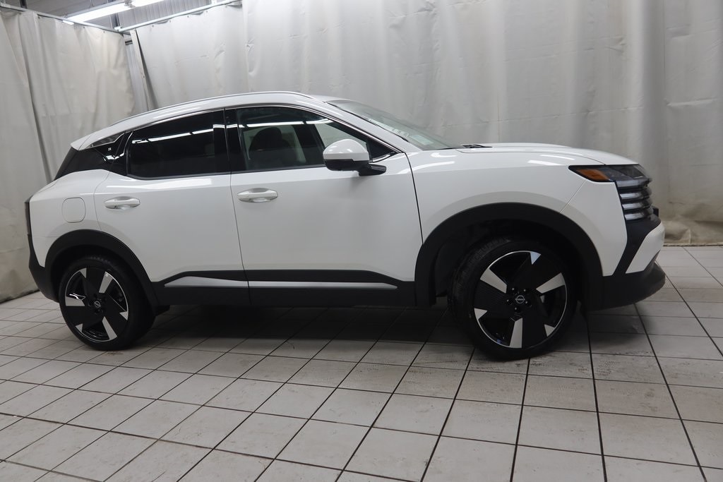 New 2025 Nissan Kicks SR SUV