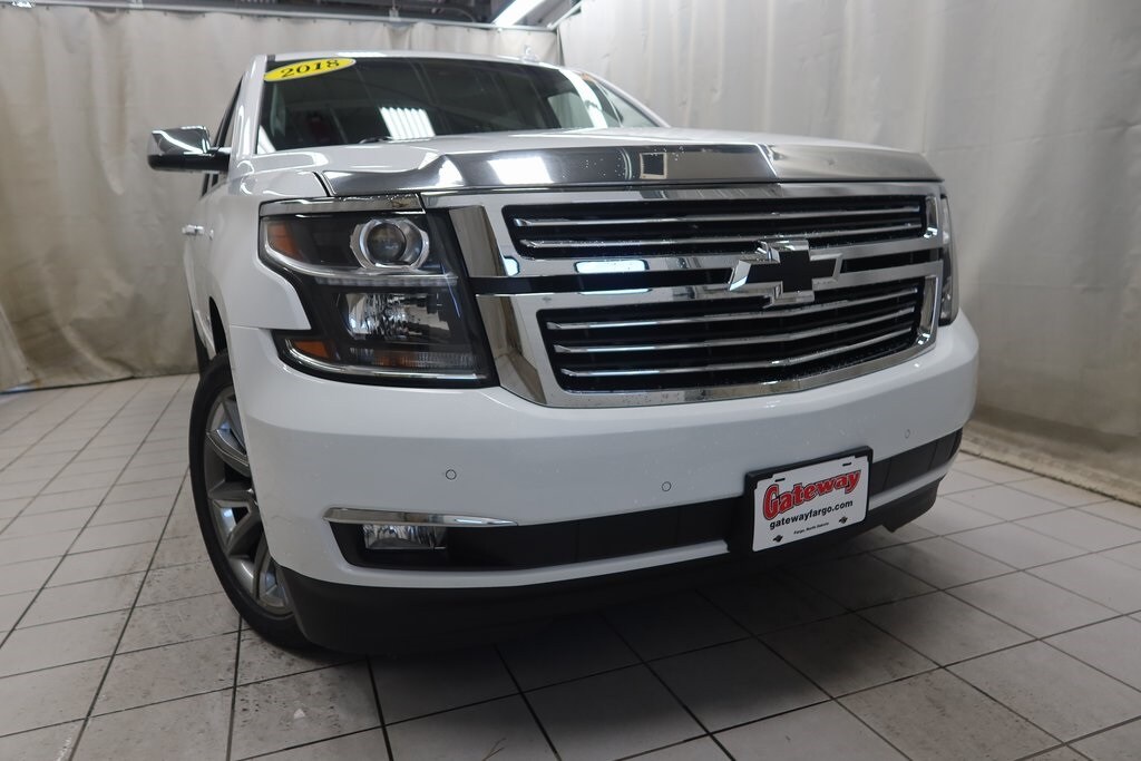 2018 Chevrolet Suburban Premier photo 2