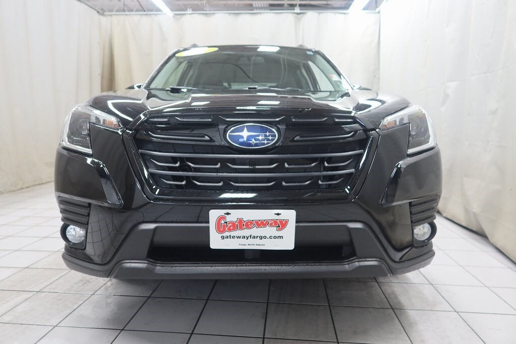 2022 Subaru Forester Premium photo 4