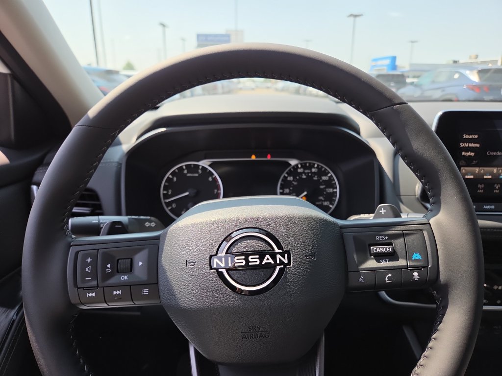 2026 Nissan Rogue Dark Armor - Photo 18