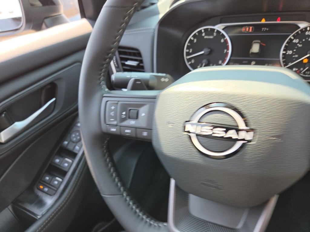 2026 Nissan Rogue Dark Armor - Photo 16