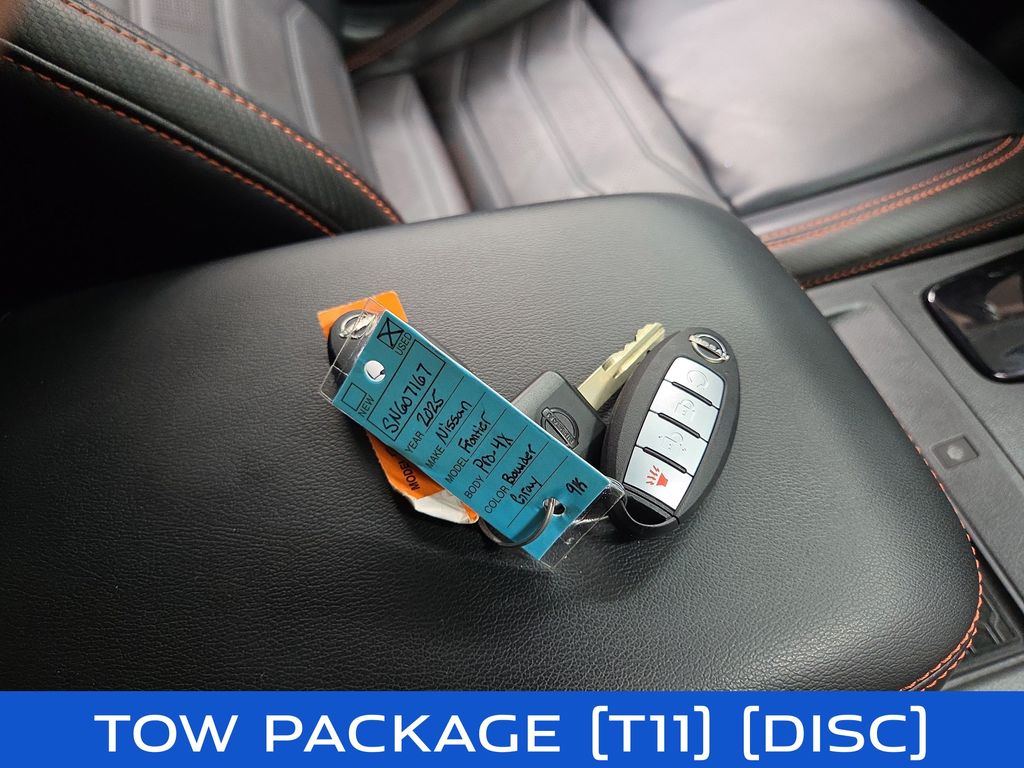 2025 Nissan Frontier PRO-4X - Photo 14