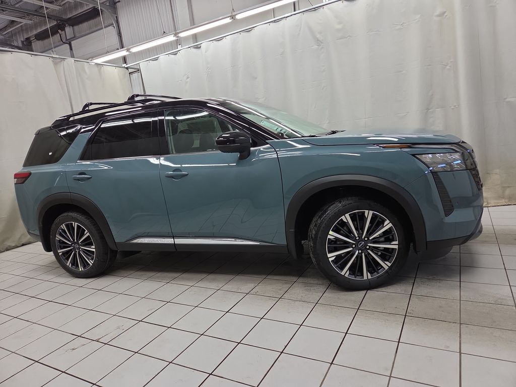 2026 Nissan Pathfinder Platinum 4WD's photo