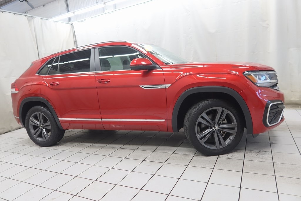 Used 2021 Volkswagen Atlas Cross Sport 3.6L V6 SE w/Technology R-Line SUV