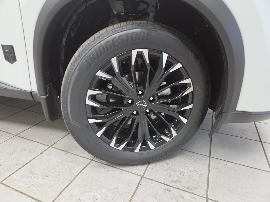 2026 Nissan Rogue Dark Armor - Photo 8