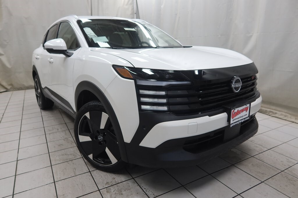 New 2025 Nissan Kicks SR SUV