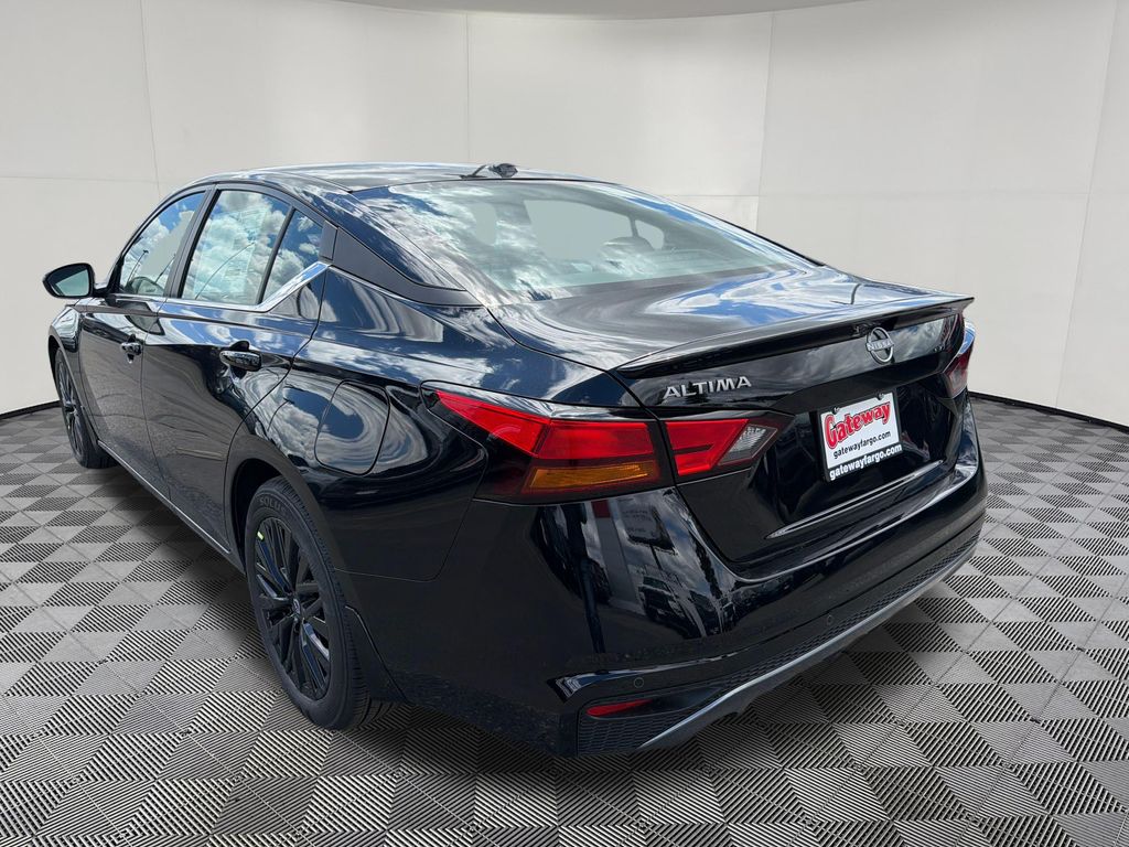 2026 Nissan Altima SV - Photo 8