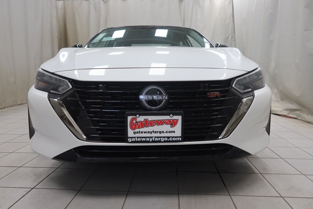 2025 Nissan Sentra SR photo 4