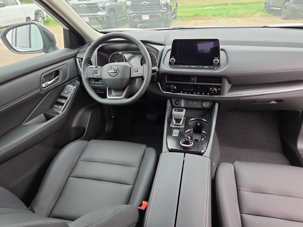 2026 Nissan Rogue Dark Armor - Photo 11