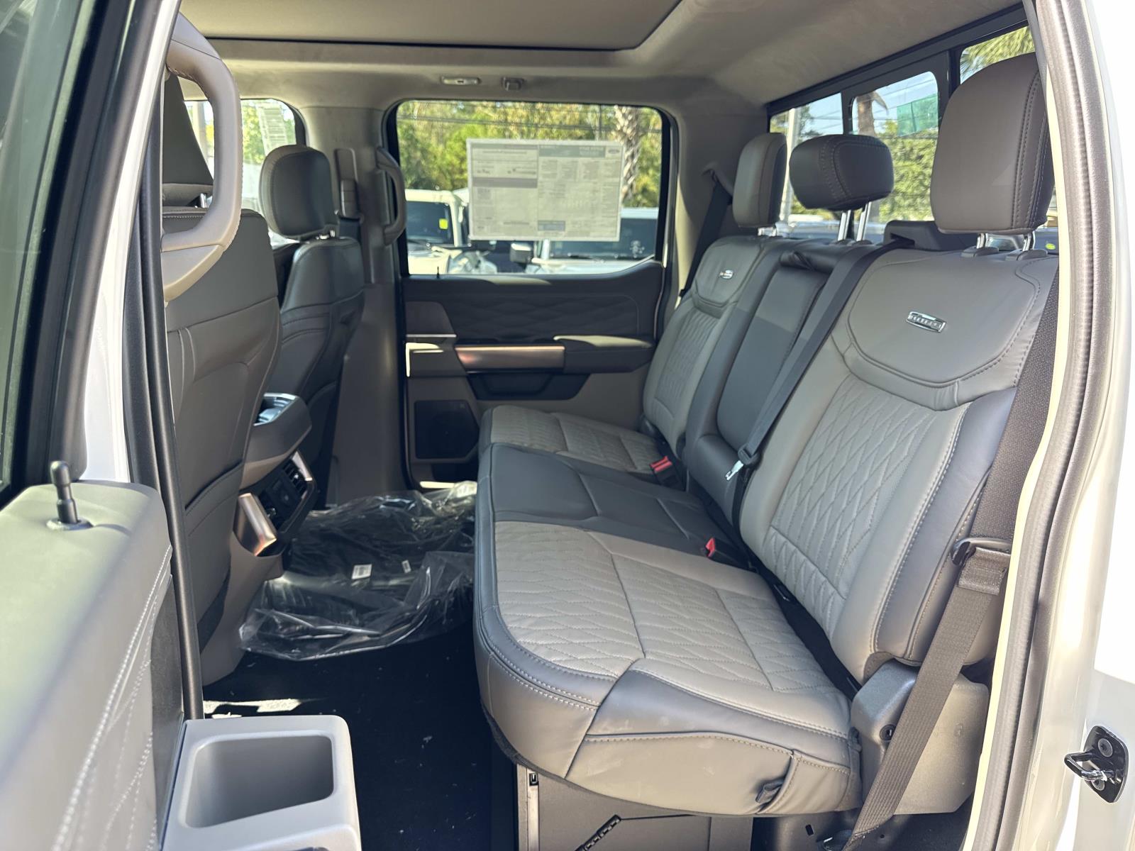 2026 Ford F-250 Platinum photo 4