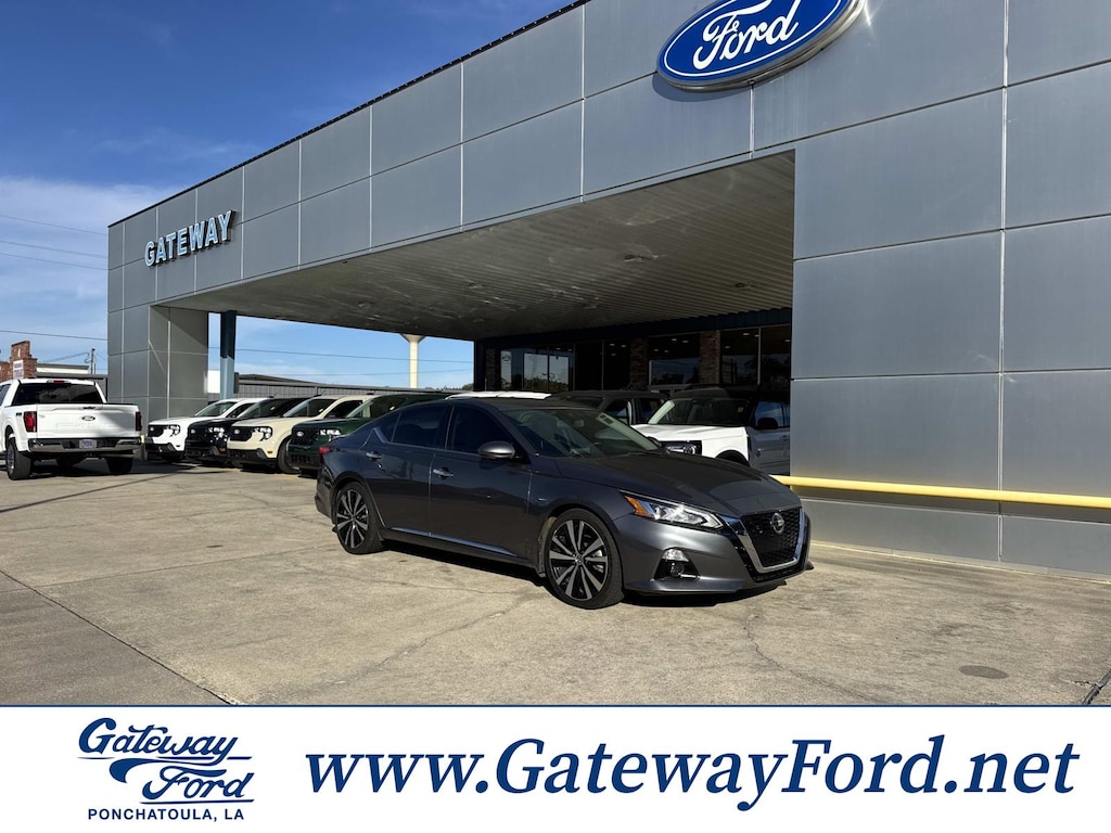 Used 2020 Nissan Altima 2.5 Platinum Sedan Car