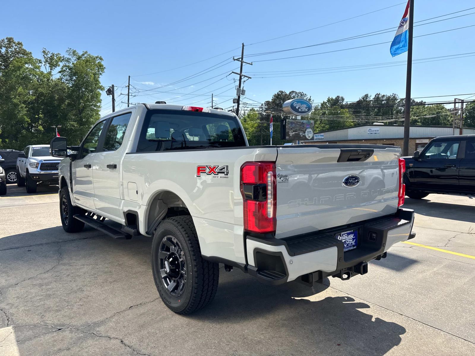 2025 Ford F-250 XL photo 3