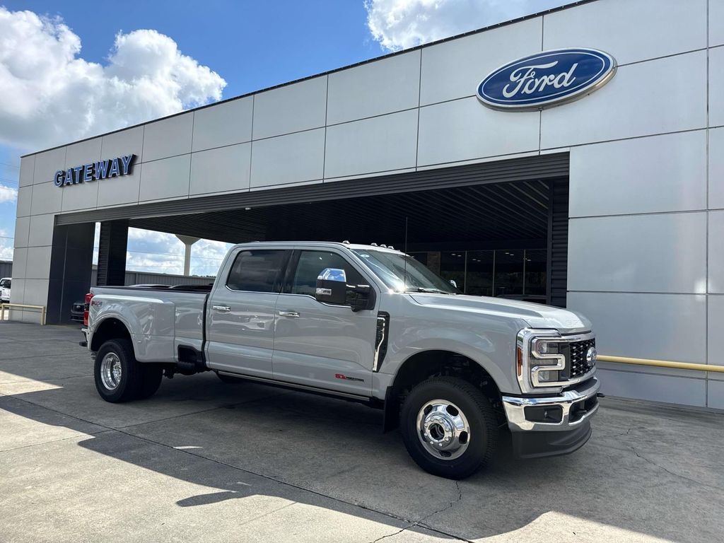 2026 Ford F-350 Lariat 4x4 Crew Cab 8' Box DRW's photo