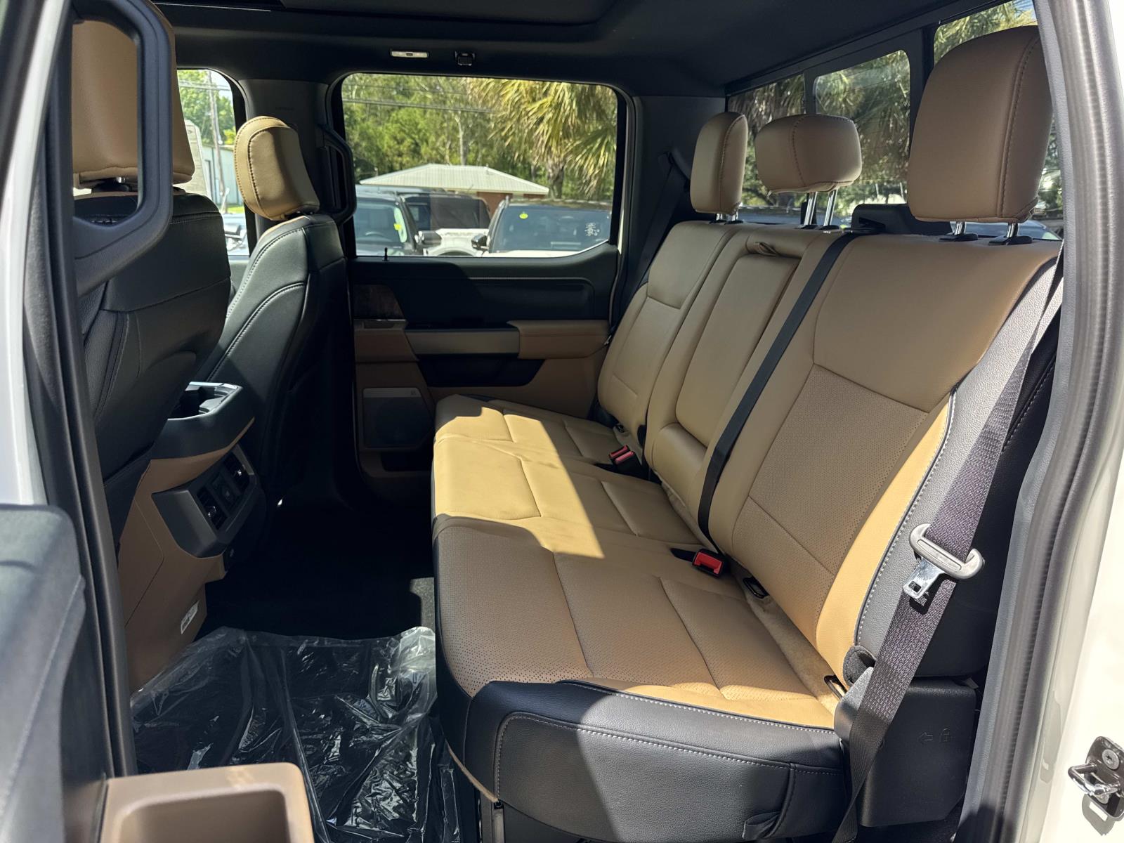 2026 Ford F-350 Lariat photo 4