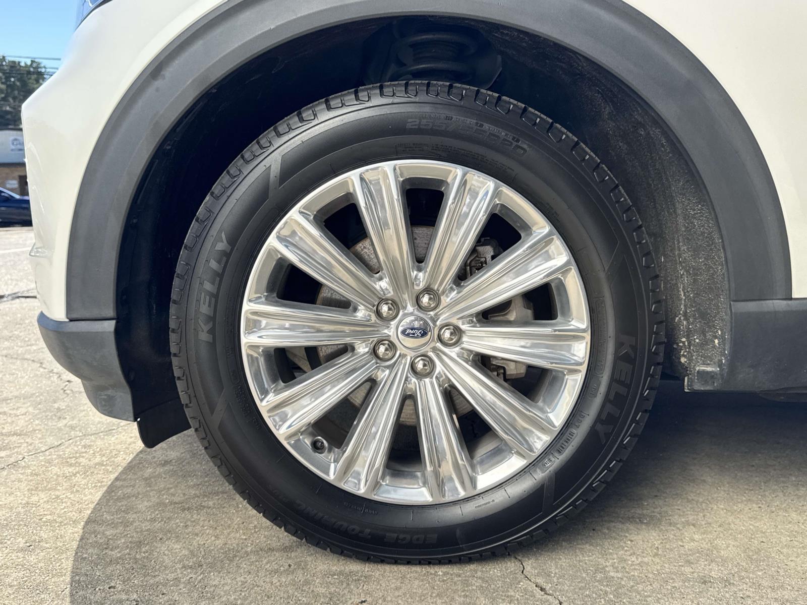 2022 Ford Explorer Limited photo 3