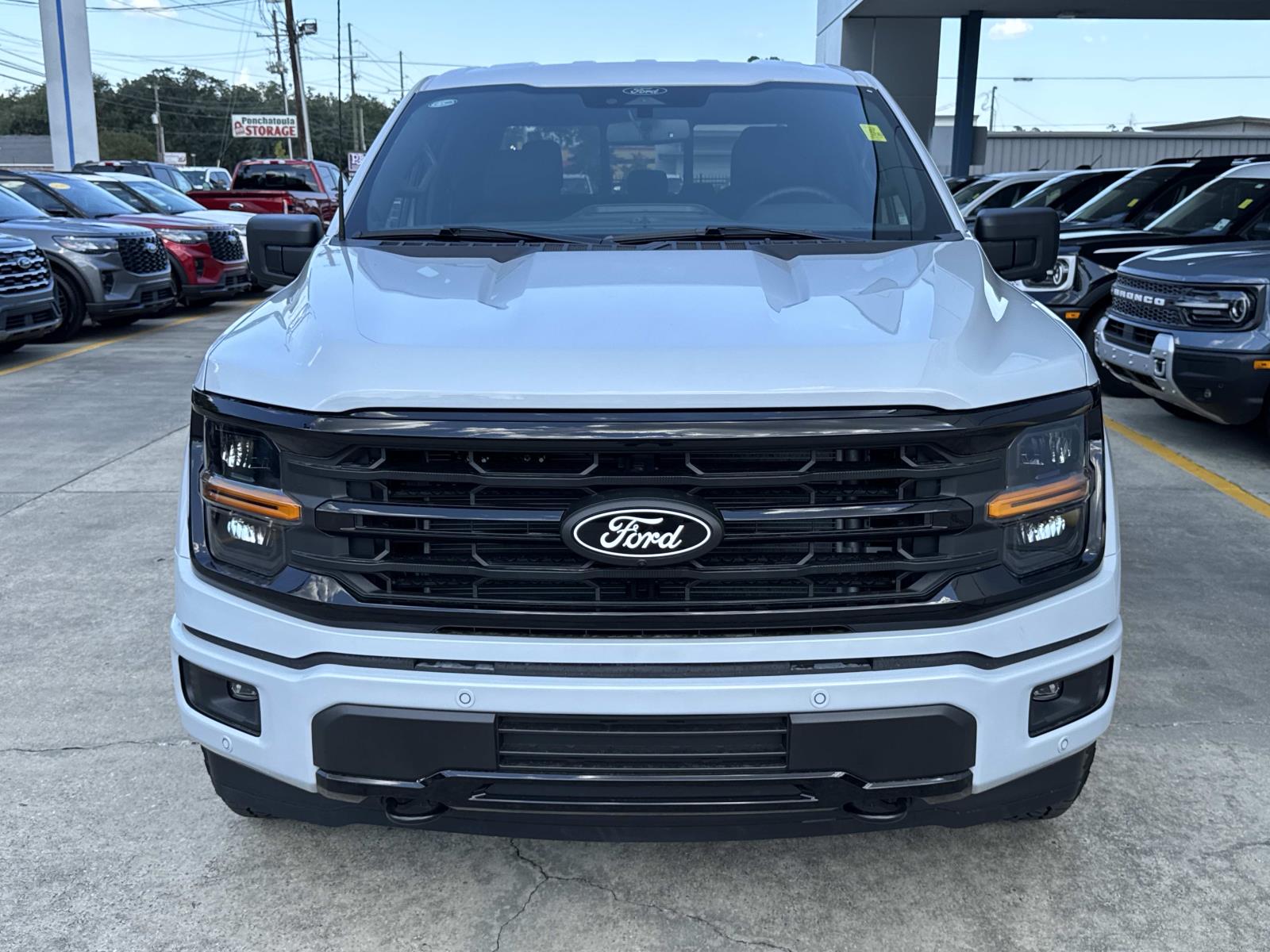 2025 Ford F-150 XLT photo 2