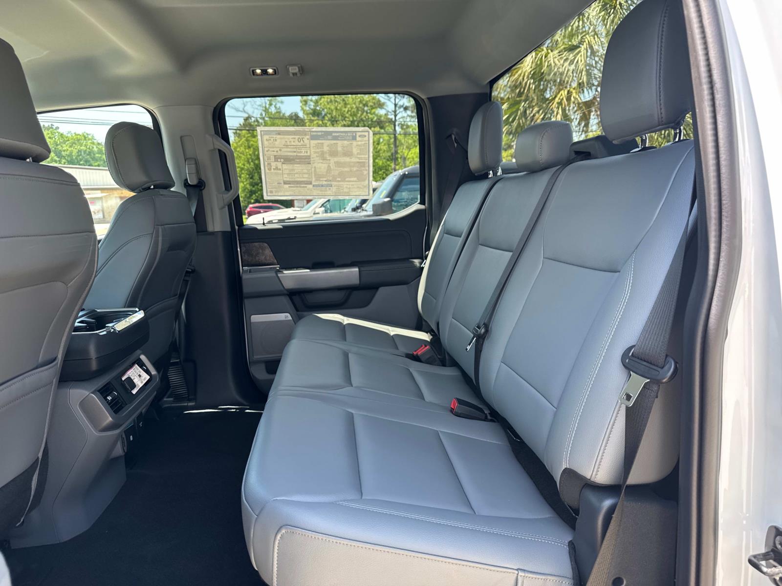 2025 Ford F-150 Lightning photo 4