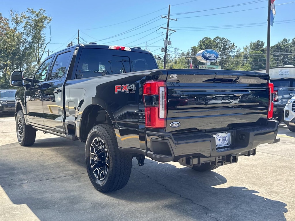 New 2026 Ford Super Duty F-250 SRW F-250 Platinum Crew Cab Pickup