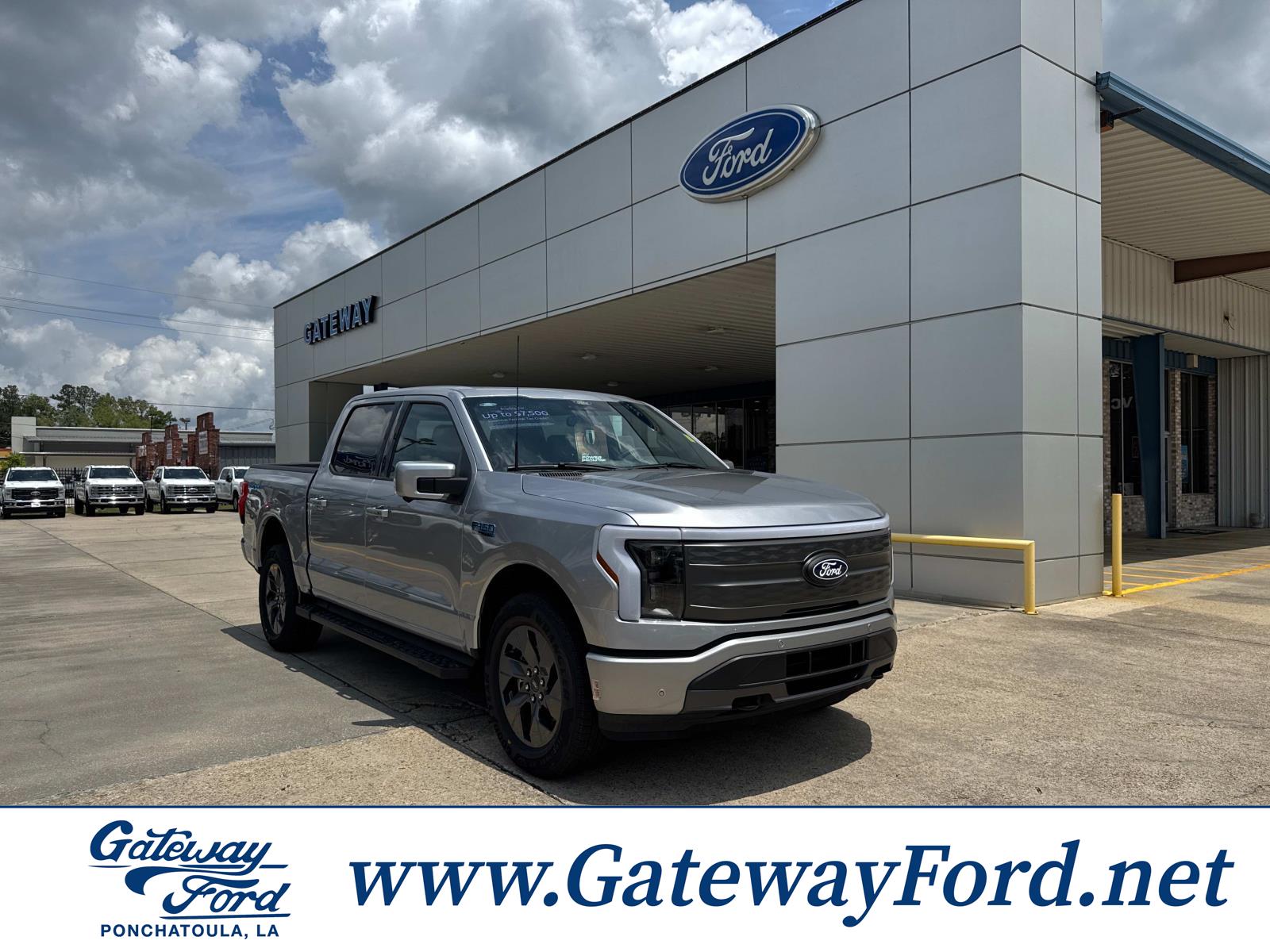 2025 Ford F-150 Lightning Lariat's photo