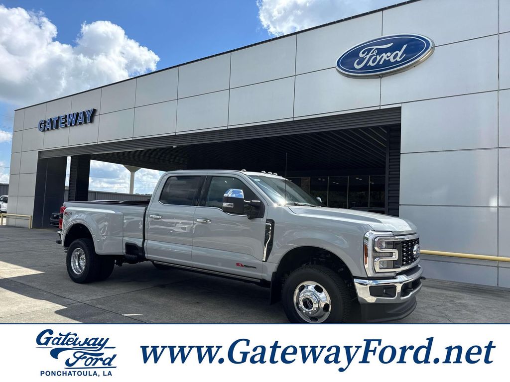 2026 Ford F-350 Lariat 4x4 Crew Cab 8' Box DRW's photo